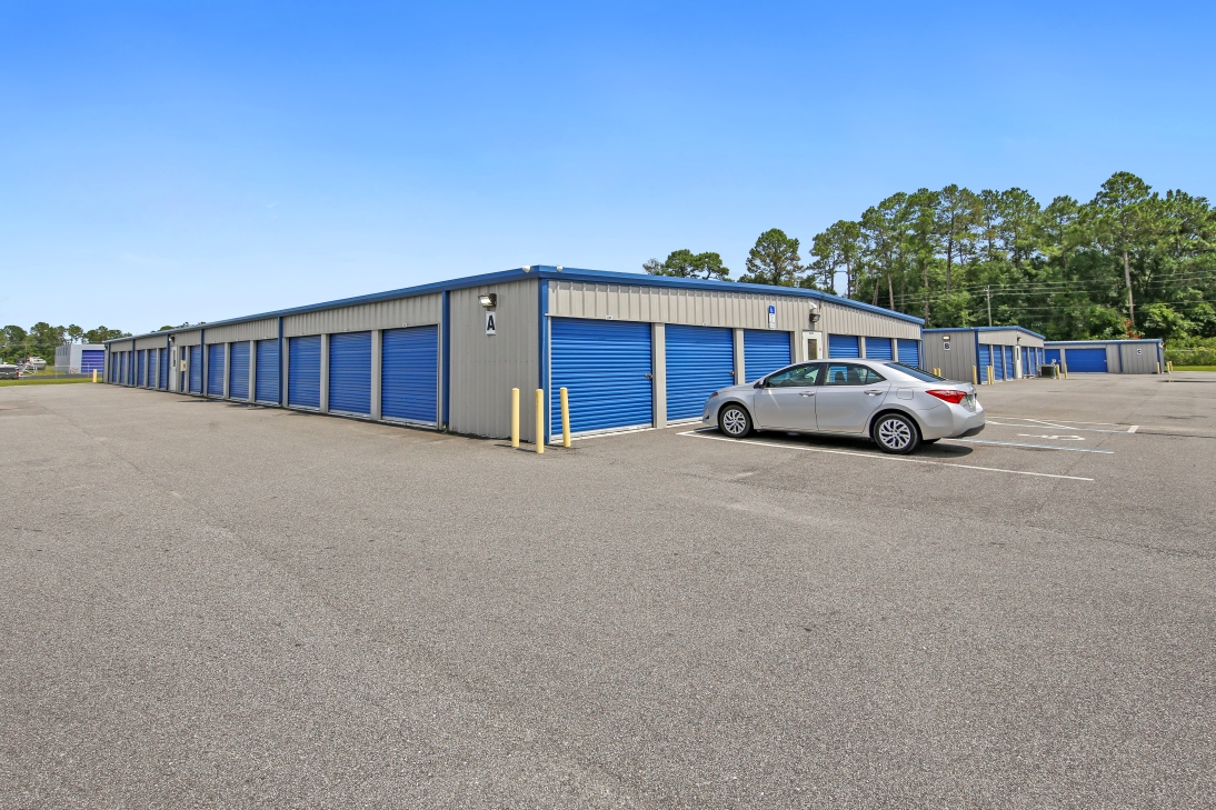 FreeUp Storage Palatka - Drive Up Units